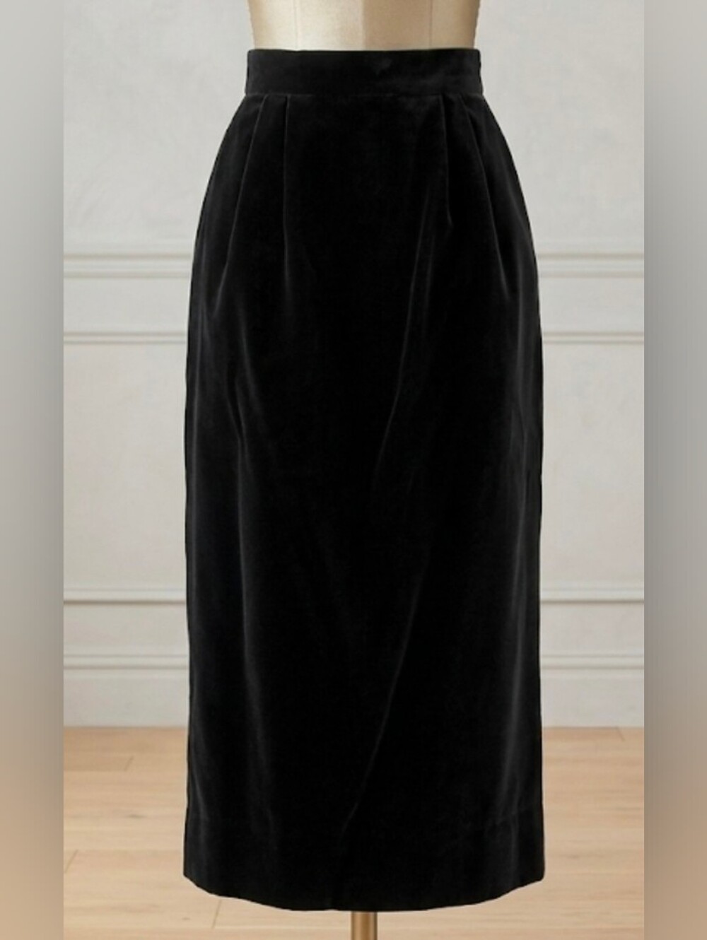 Vintage The Villager Black Velvet Midi Skirt Made in USA High Waist 6 25" XSmall